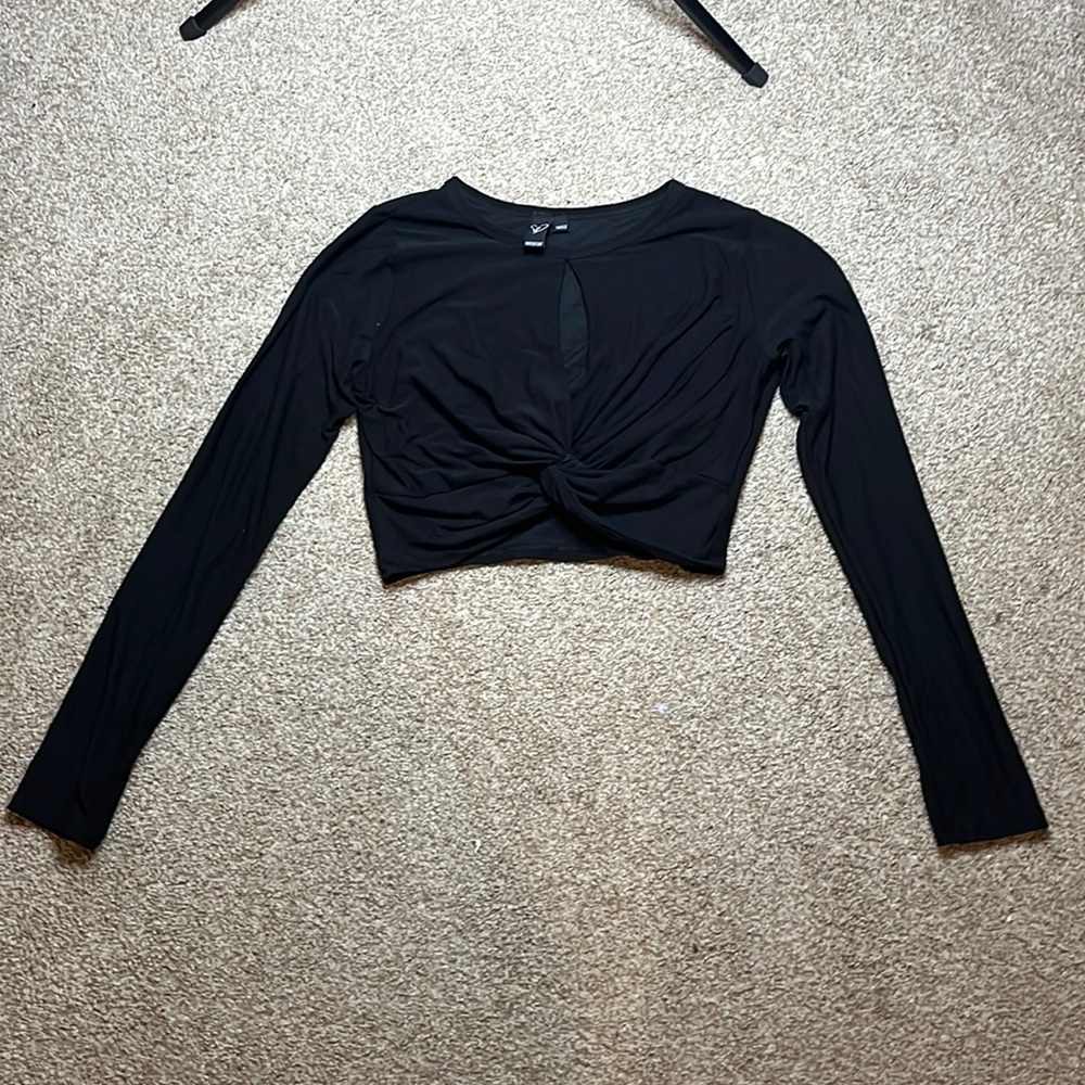 Twist tie front with peekaboo.